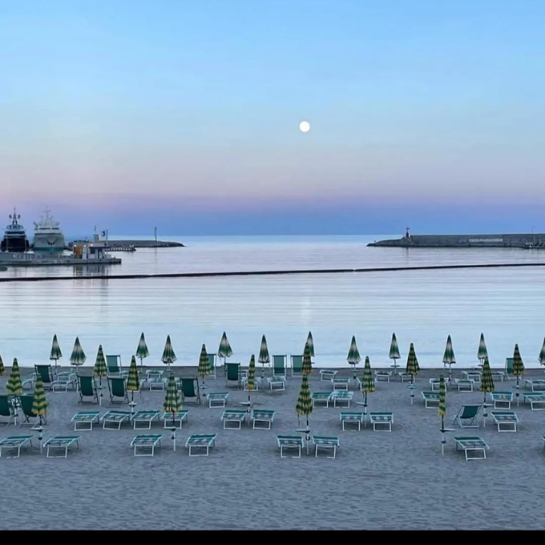 Sea Breeze Appartement San Remo 0*,